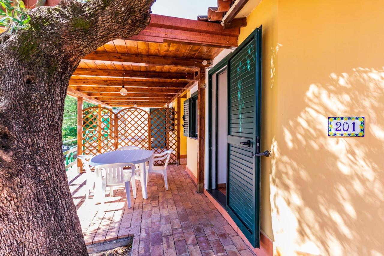 Villaggio Residence Pietra Grigia 마리나디카메로타 외부 사진