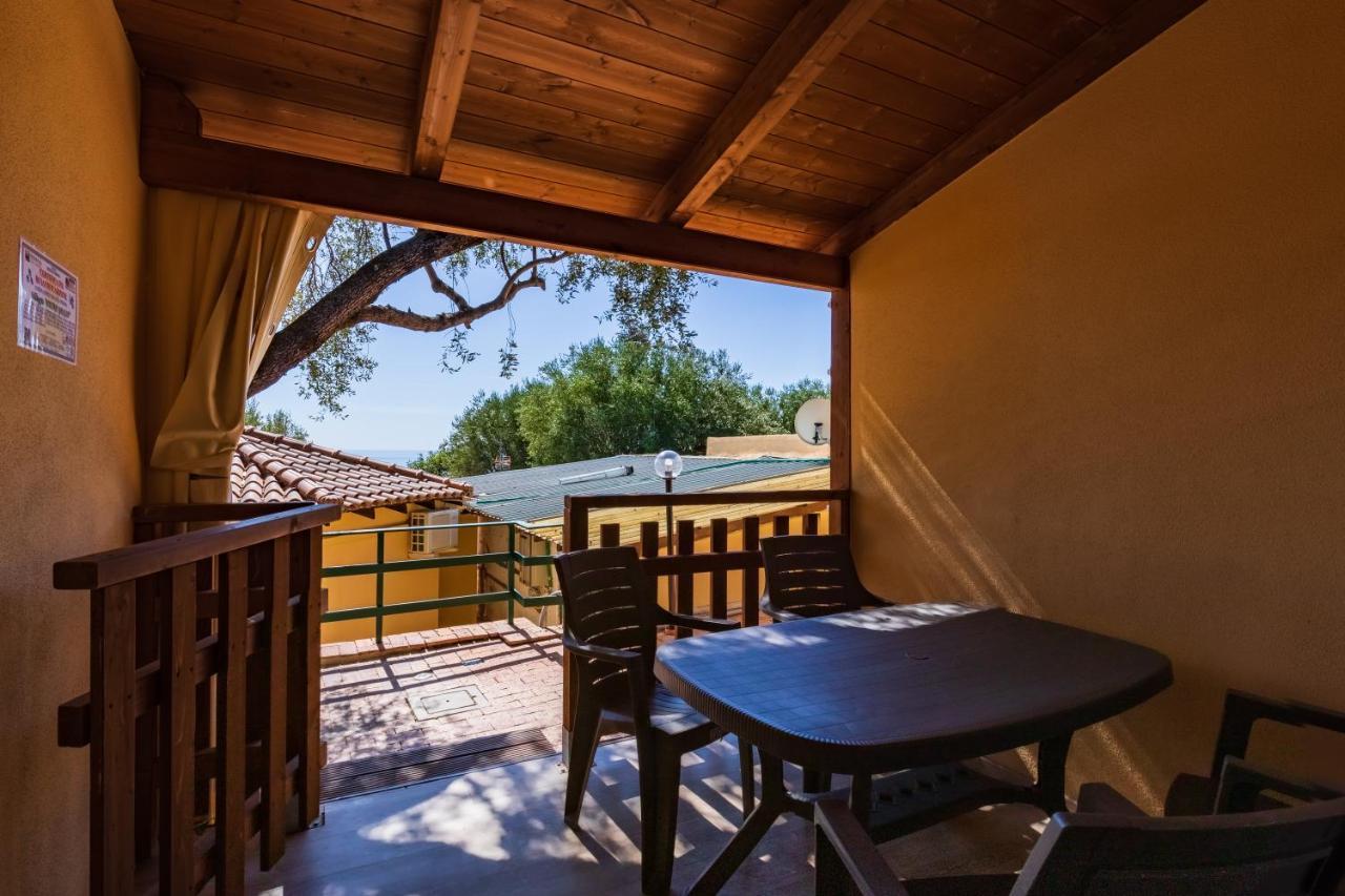 Villaggio Residence Pietra Grigia 마리나디카메로타 외부 사진